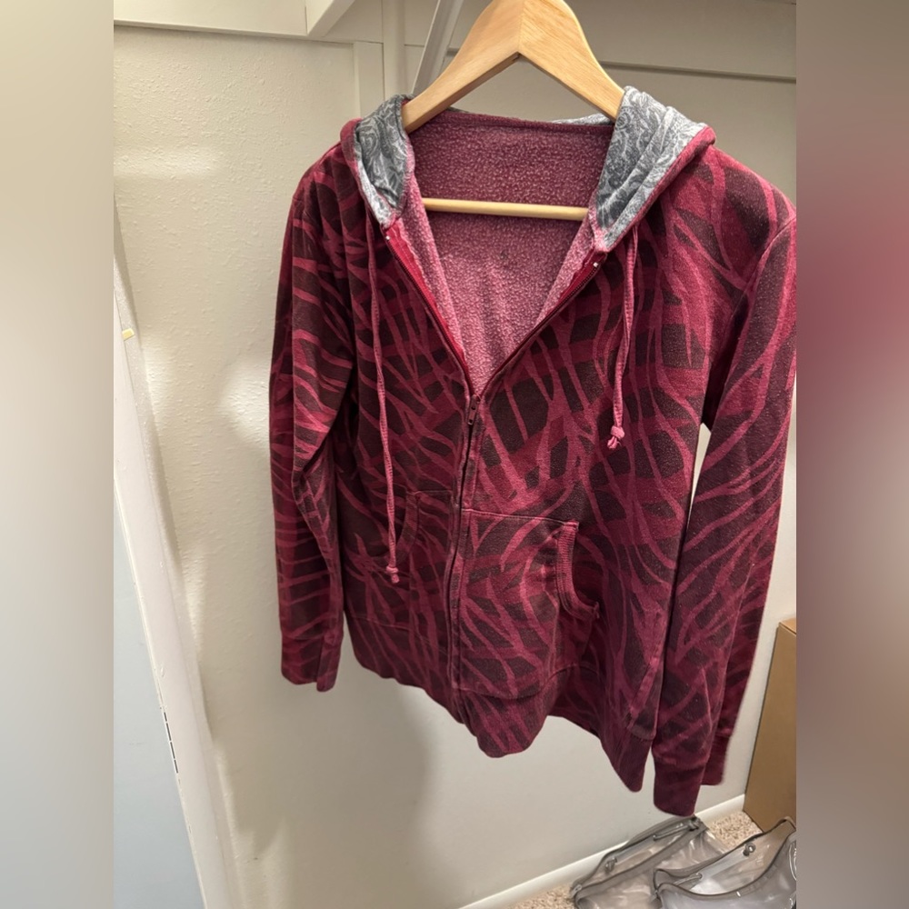 Women’s Zip Up